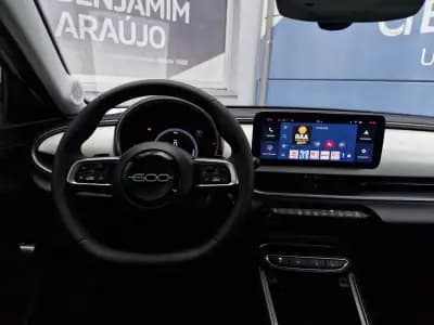 Vendo Fiat 600 2025 - 25750 EUR, 11200 km - AUTO.MOTO.pt