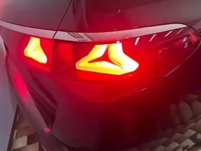 Vendo Mercedes-Benz E 220 2024 - 55980 EUR, 29555 km - AUTO.MOTO.pt