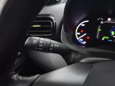 Sell Toyota Yaris Cross 2021 - 29950 EUR, 86189 km - AUTO.MOTO.pt