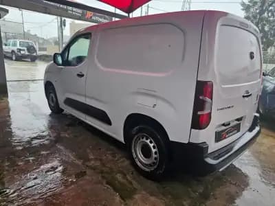 Sell Peugeot Partner 2020 - 9250 EUR, 157000 km - AUTO.MOTO.pt