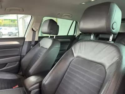 Vendo Volkswagen Passat Variant 2015 - 13950 EUR, 242286 km - AUTO.MOTO.pt