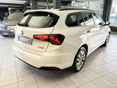 Sell Fiat Tipo Station Wagon 2020 - 10900 EUR, 129509 km - AUTO.MOTO.pt
