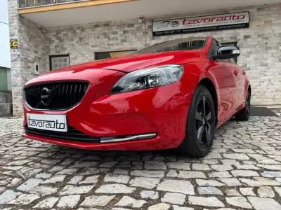 Sell Volvo V40 2017 - 14750 EUR, 138000 km - AUTO.MOTO.pt