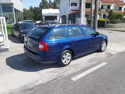 Sell Skoda Octavia Break 2010 - 5900 EUR, 183792 km - AUTO.MOTO.pt