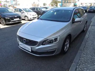 Vendo Volvo V60 2015 - 14950 EUR, 200200 km - AUTO.MOTO.pt