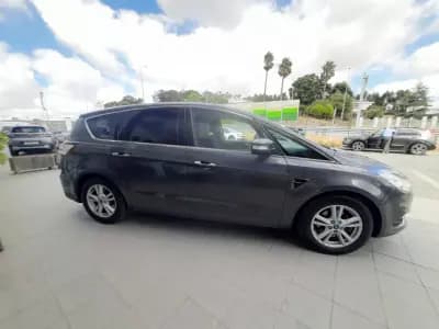 Vendo Ford S-Max 2016 - 17750 EUR, 151186 km - AUTO.MOTO.pt