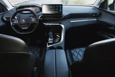 Vendo Peugeot 5008 2021 - 24000 EUR, 115000 km - AUTO.MOTO.pt