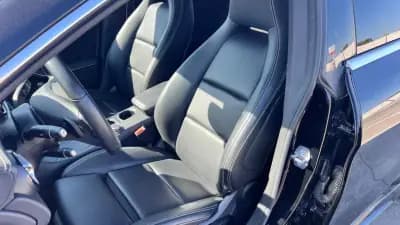 Sell Mercedes-Benz CLA 200 2019 - 29990 EUR, 33564 km - AUTO.MOTO.pt