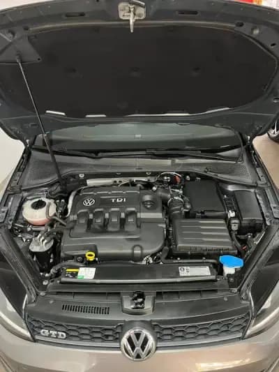 Vendo Volkswagen Golf 2015 - 18900 EUR, 147980 km - AUTO.MOTO.pt