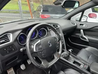 Sell Citroën DS4 2011 - 11900 EUR, 230000 km - AUTO.MOTO.pt