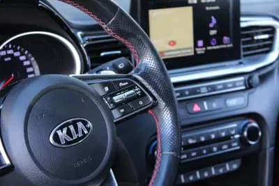 Vendo Kia ProCeed 2020 - 24750 EUR, 137140 km - AUTO.MOTO.pt