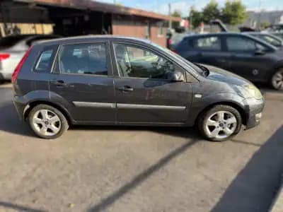 Vendo Ford Fiesta 2008 - 4500 EUR, 165000 km - AUTO.MOTO.pt