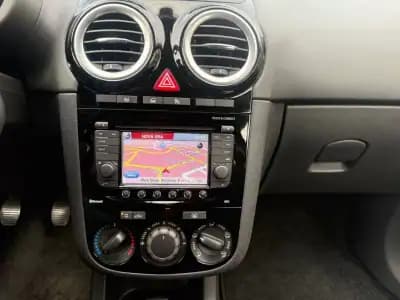 Vendo Opel Corsa 2014 - 6450 EUR, 161000 km - AUTO.MOTO.pt