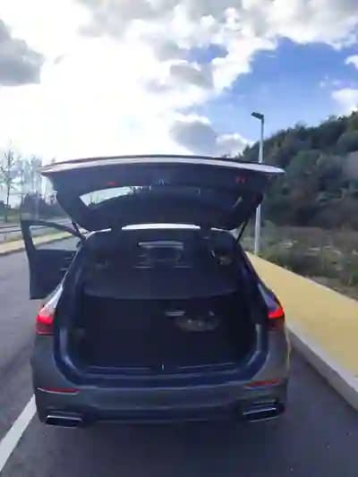 Sell Mercedes-Benz C 300 2023 - 52750 EUR, 20118 km - AUTO.MOTO.pt