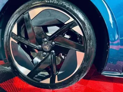 Vendo Cupra Born 2022 - 35990 EUR, 26601 km - AUTO.MOTO.pt