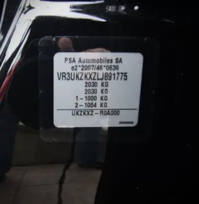 Vendo Peugeot e-2008 2020 - 19450 EUR, 41900 km - AUTO.MOTO.pt