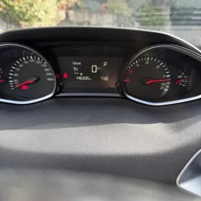 Sell Peugeot 308 SW 2019 - 13990 EUR, 149000 km - AUTO.MOTO.pt