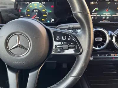 Sell Mercedes-Benz GLB 200 2021 - 28450 EUR, 180000 km - AUTO.MOTO.pt
