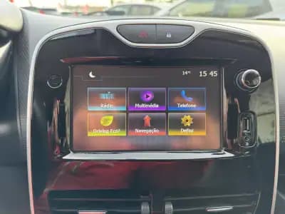 Sell Renault Clio Sport Tourer 2015 - 8750 EUR, 190000 km - AUTO.MOTO.pt