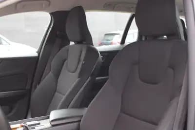 Vendo Volvo V60 2021 - 24990 EUR, 154000 km - AUTO.MOTO.pt