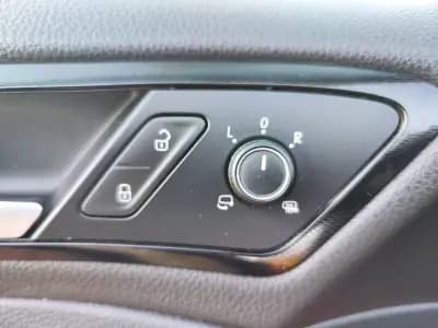 Vendo Volkswagen Golf 2012 - 18480 EUR, 207000 km - AUTO.MOTO.pt