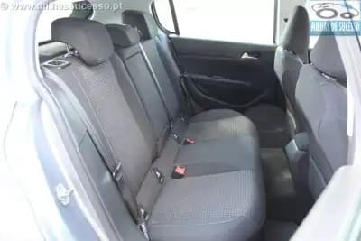 Sell Peugeot 308 2019 - 13250 EUR, 174000 km - AUTO.MOTO.pt