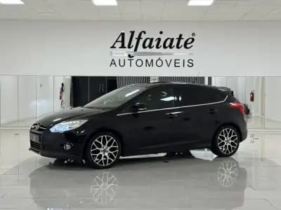 Vendo Ford Focus 2012 - 8990 EUR, 197000 km - AUTO.MOTO.pt