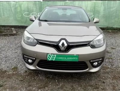 Vendo Renault Fluence 2014 - 10500 EUR, 148000 km - AUTO.MOTO.pt
