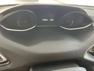 Sell Peugeot 308 2016 - 12900 EUR, 101000 km - AUTO.MOTO.pt