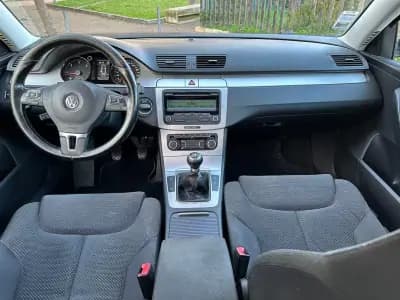 Vendo Volkswagen Passat 2010 - 6750 EUR, 210000 km - AUTO.MOTO.pt