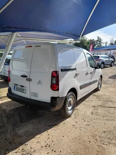 Vendo Citroën Berlingo 2018 - 13980 EUR, 78106 km - AUTO.MOTO.pt