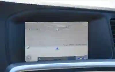 Vendo Volvo V60 2013 - 10500 EUR, 195000 km - AUTO.MOTO.pt