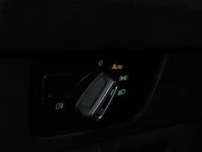 Sell Volkswagen Arteon 2023 - 31990 EUR, 45800 km - AUTO.MOTO.pt