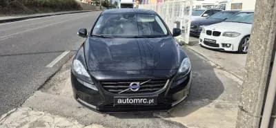 Vendo Volvo V40 2015 - 12400 EUR, 216200 km - AUTO.MOTO.pt