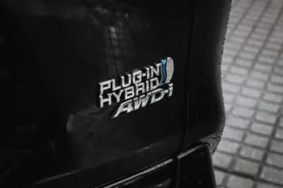 Vendo Toyota RAV4 2022 - 44880 EUR, 71000 km - AUTO.MOTO.pt