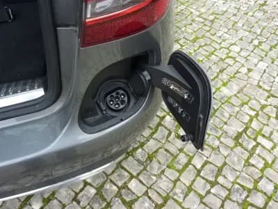 Sell Mercedes-Benz C 300 2020 - 28900 EUR, 90842 km - AUTO.MOTO.pt