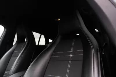 Vendo Mercedes-Benz CLA 180 2015 - 15900 EUR, 158000 km - AUTO.MOTO.pt