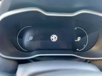 Vendo MG ZS 2023 - 21750 EUR, 26148 km - AUTO.MOTO.pt