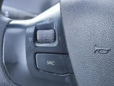 Sell Peugeot 208 2017 - 9900 EUR, 213927 km - AUTO.MOTO.pt