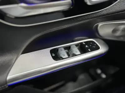 Sell Mercedes-Benz GLC 300 2024 - 66500 EUR, 12000 km - AUTO.MOTO.pt