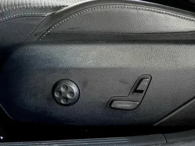 Sell Mercedes-Benz C 300 2023 - 41900 EUR, 69394 km - AUTO.MOTO.pt