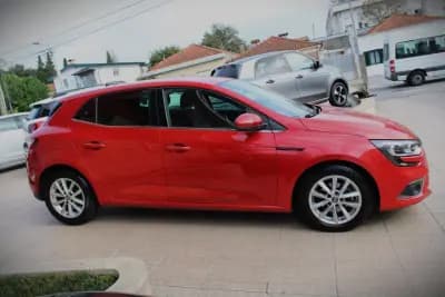 Sell Renault Mégane 2017 - 12450 EUR, 106500 km - AUTO.MOTO.pt