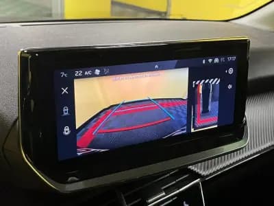 Vendo Peugeot 208 2024 - 19900 EUR, 16569 km - AUTO.MOTO.pt