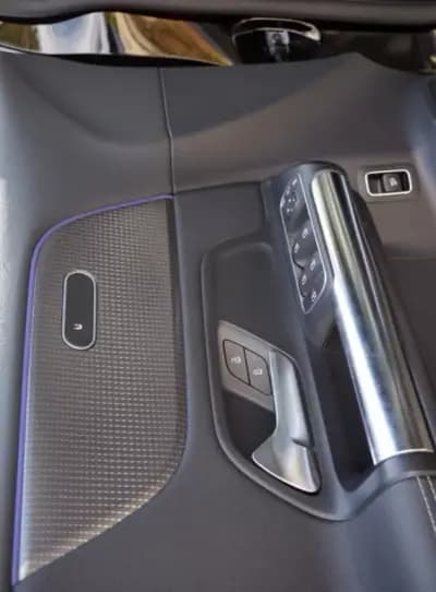 Sell Mercedes-Benz EQA 2021 - 29900 EUR, 34000 km - AUTO.MOTO.pt