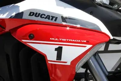 Sell Ducati Multistrada 1260 Enduro 2021 - 24500 EUR, 26000 km - AUTO.MOTO.pt