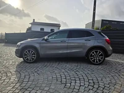 Vendo Mercedes-Benz GLA 200 2014 - 20790 EUR, 117000 km - AUTO.MOTO.pt