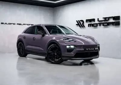 Vendo Porsche Macan 2025 - 88950 EUR, 14000 km - AUTO.MOTO.pt