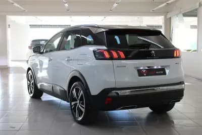 Vendo Peugeot 3008 2021 - 22990 EUR, 110993 km - AUTO.MOTO.pt