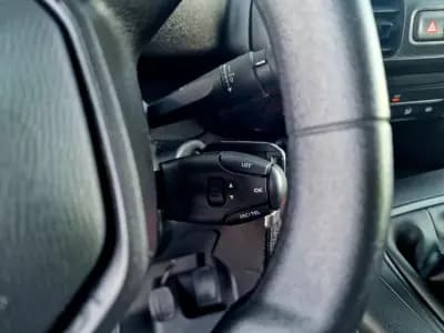 Vendo Peugeot Partner 2021 - 13990 EUR, 106734 km - AUTO.MOTO.pt