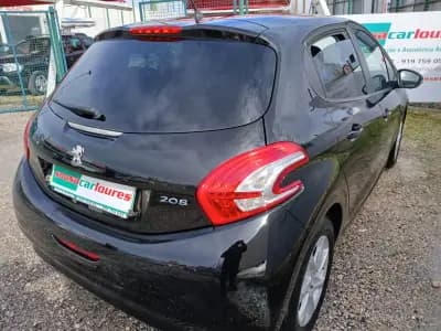 Sell Peugeot 208 2015 - 7450 EUR, 100037 km - AUTO.MOTO.pt
